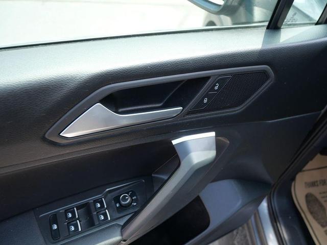 Photo of 2019 Platinum Gray Metallic Volkswagen Tiguan