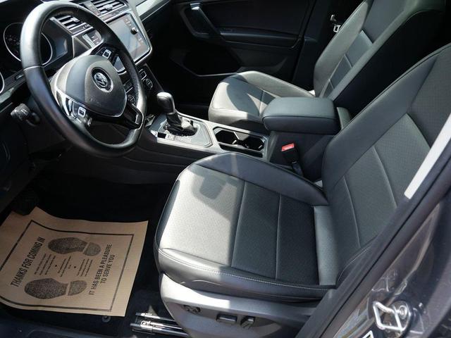 Photo of 2019 Platinum Gray Metallic Volkswagen Tiguan