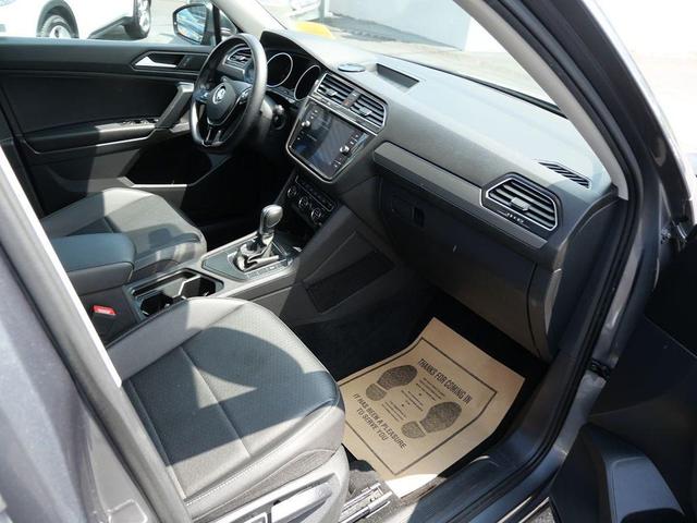 Photo of 2019 Platinum Gray Metallic Volkswagen Tiguan