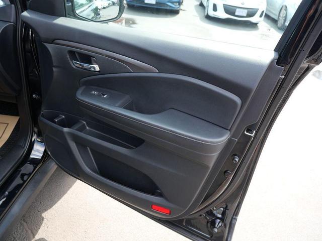 Photo of 2019 Crystal Black Pearl Honda Ridgeline