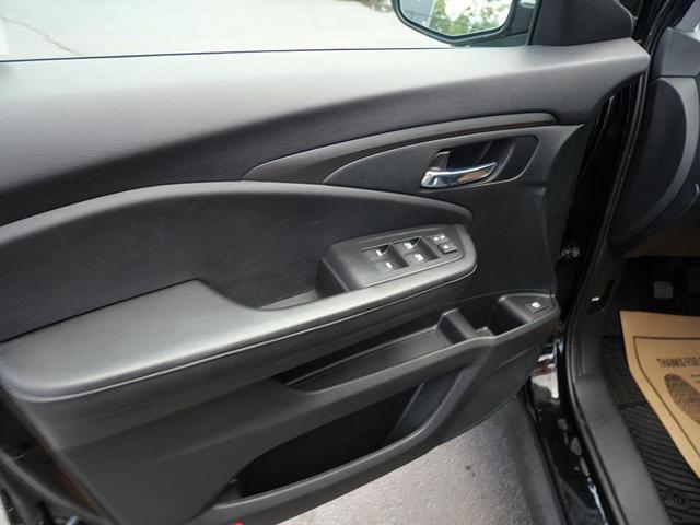 Photo of 2019 Crystal Black Pearl Honda Ridgeline