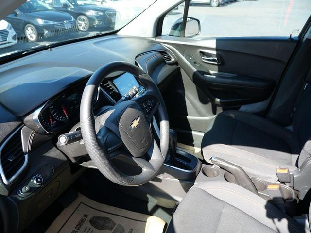 Photo of 2017 Mosaic Black Metallic Chevrolet Trax
