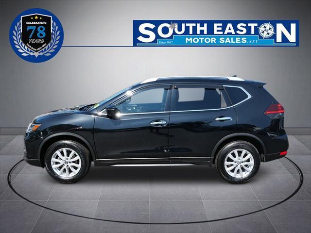 Photo of 2018 Magnetic Black Nissan Rogue