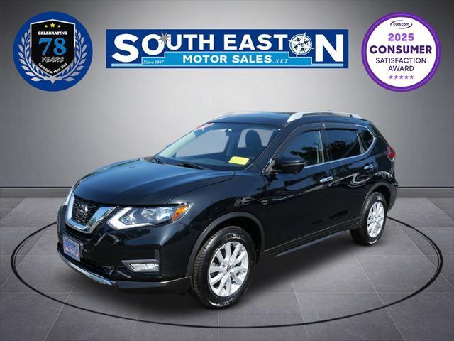 Photo of 2018 Magnetic Black Nissan Rogue