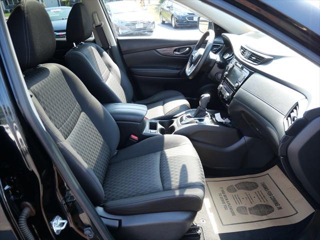 Photo of 2018 Magnetic Black Nissan Rogue