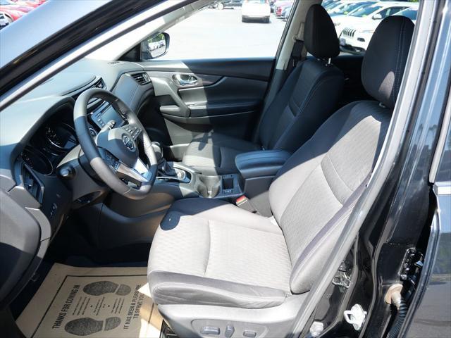 Photo of 2018 Magnetic Black Nissan Rogue
