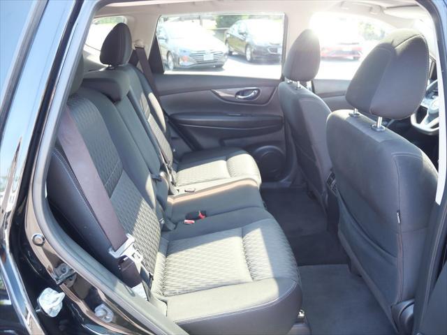 Photo of 2018 Magnetic Black Nissan Rogue