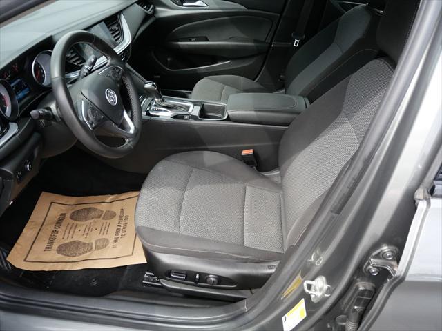 Photo of 2018 Smoked Pearl Metallic Buick Regal Sportback