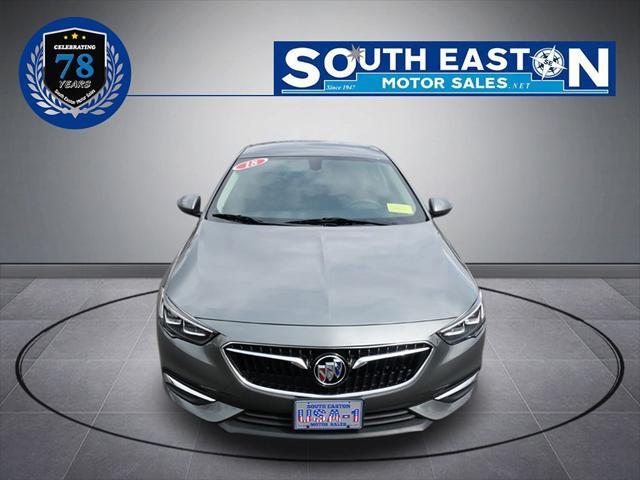 Photo of 2018 Smoked Pearl Metallic Buick Regal Sportback