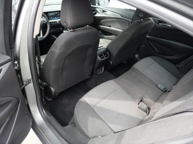 Photo of 2018 Smoked Pearl Metallic Buick Regal Sportback