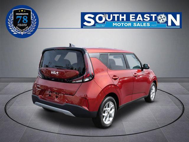 Photo of 2023 Mars Orange Kia Soul