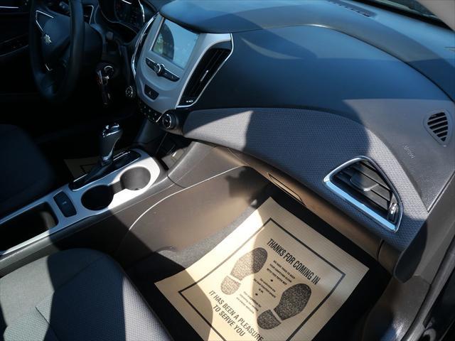 Photo of 2018 Mosaic Black Metallic Chevrolet Cruze