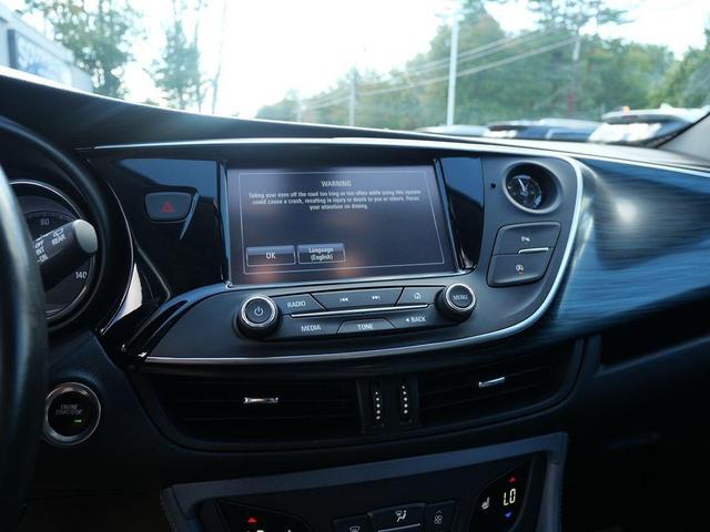 Photo of 2020 Summit White Buick Envision