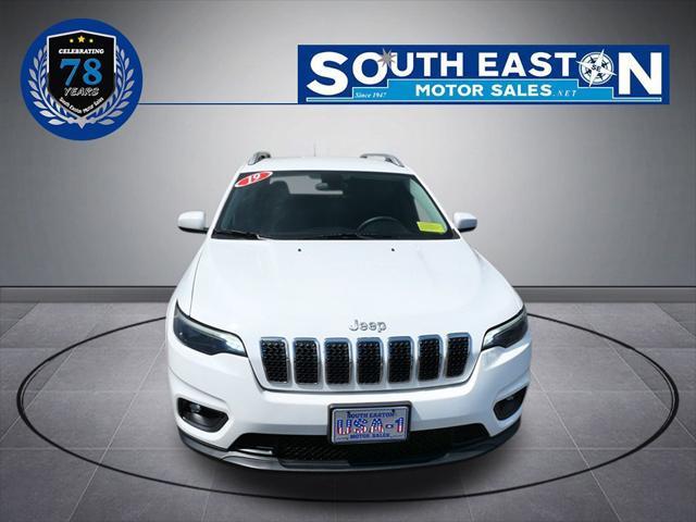 Photo of 2019 Bright White Clearcoat Jeep Cherokee