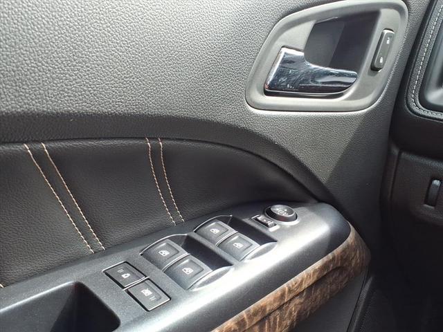 Photo of 2021 Onyx Black GMC Canyon
