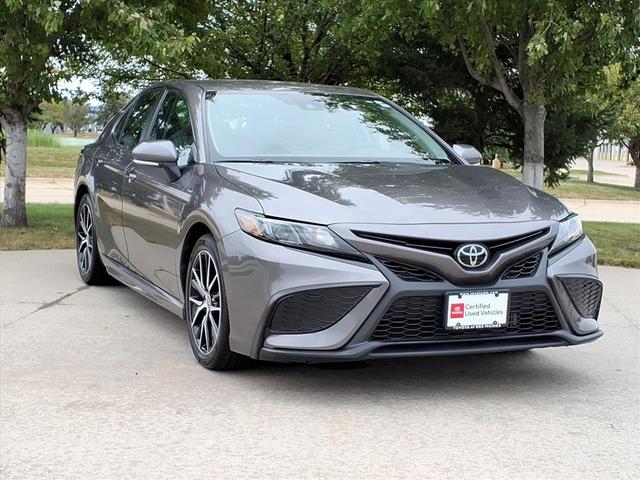Photo of 2023 Predawn Gray Mica Toyota Camry