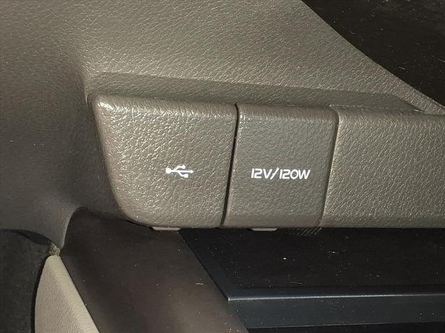 Photo of 2023 Predawn Gray Mica Toyota Camry