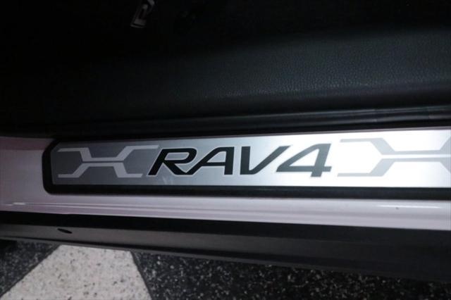 Photo of 2023 Wind Chill Pearl Toyota RAV4
