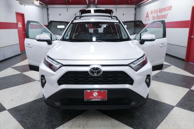 Photo of 2023 Wind Chill Pearl Toyota RAV4