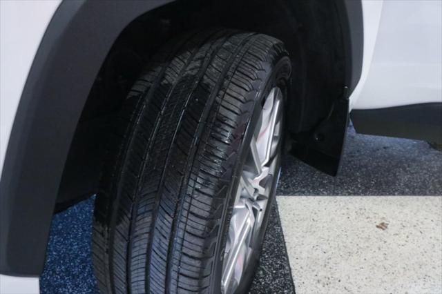 Photo of 2023 Wind Chill Pearl Toyota RAV4