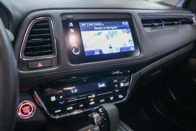 Photo of 2020 Lunar Silver Metallic Honda HR-V
