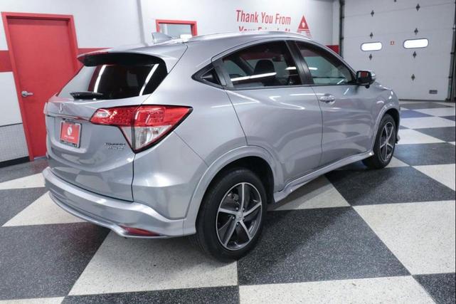 Photo of 2020 Lunar Silver Metallic Honda HR-V