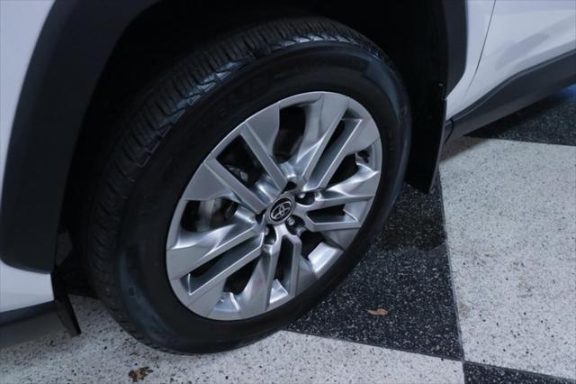 Photo of 2023 Wind Chill Pearl Toyota RAV4