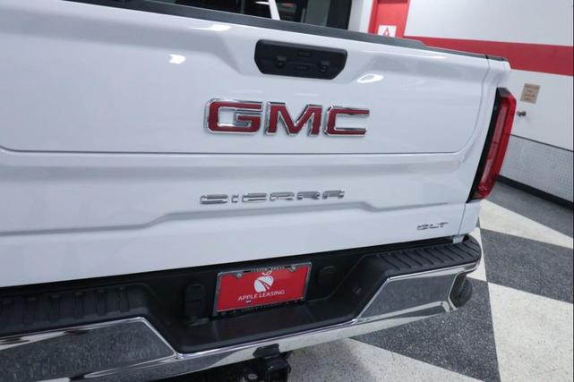 Photo of 2025 Summit White GMC Sierra 1500