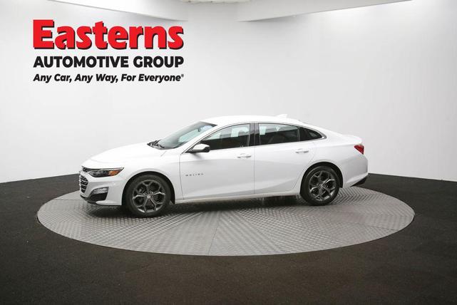 Photo of 2023 Summit White Chevrolet Malibu