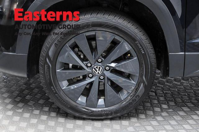 Photo of 2024 Deep Black Pearl Volkswagen Taos