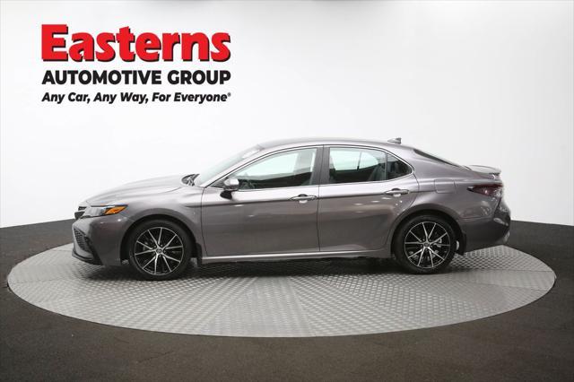 Photo of 2023 Gray Toyota Camry
