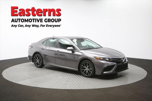 Photo of 2023 Gray Toyota Camry