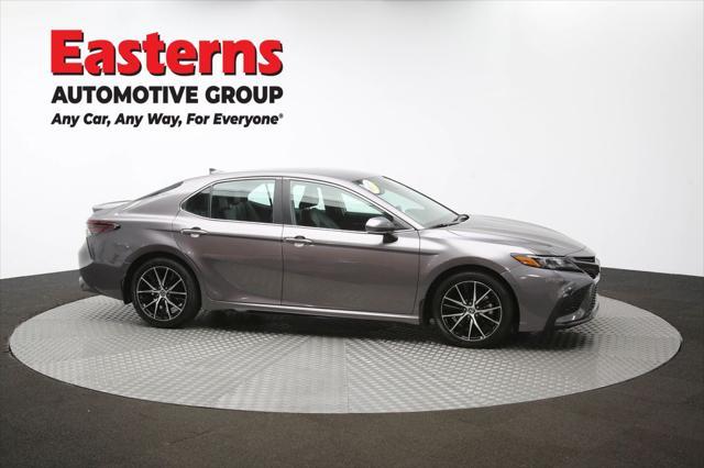Photo of 2023 Gray Toyota Camry