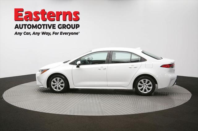 Photo of 2021 White Toyota Corolla