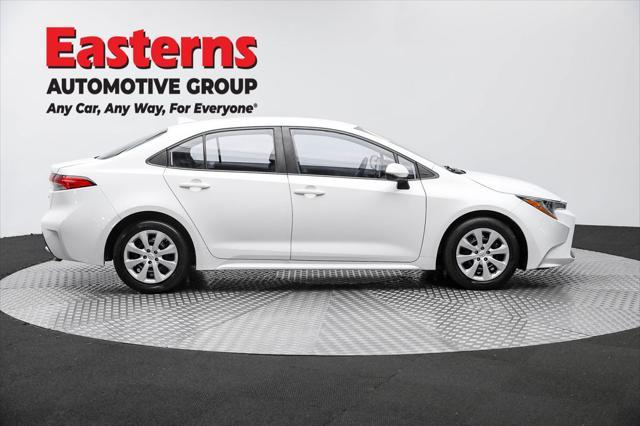 Photo of 2021 White Toyota Corolla