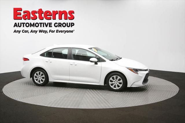 Photo of 2021 White Toyota Corolla