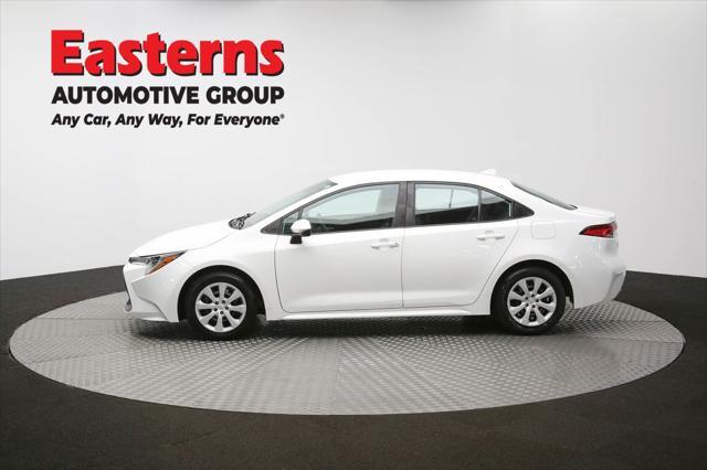 Photo of 2021 White Toyota Corolla