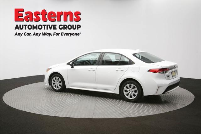 Photo of 2021 White Toyota Corolla