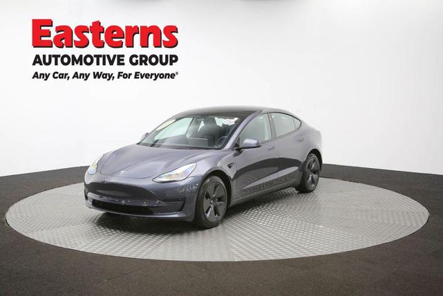 Photo of 2023 Gray Tesla Model 3