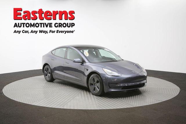 Photo of 2023 Gray Tesla Model 3