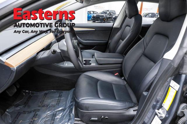 Photo of 2023 Gray Tesla Model 3