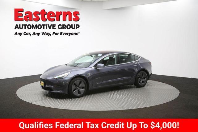 Photo of 2019 Gray Tesla Model 3