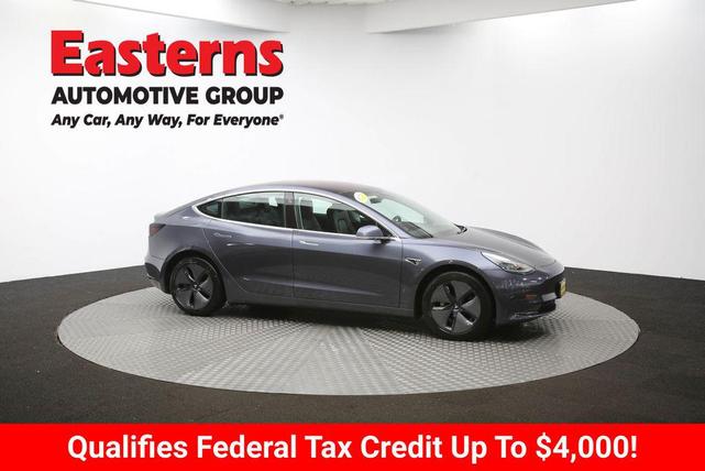 Photo of 2019 Gray Tesla Model 3