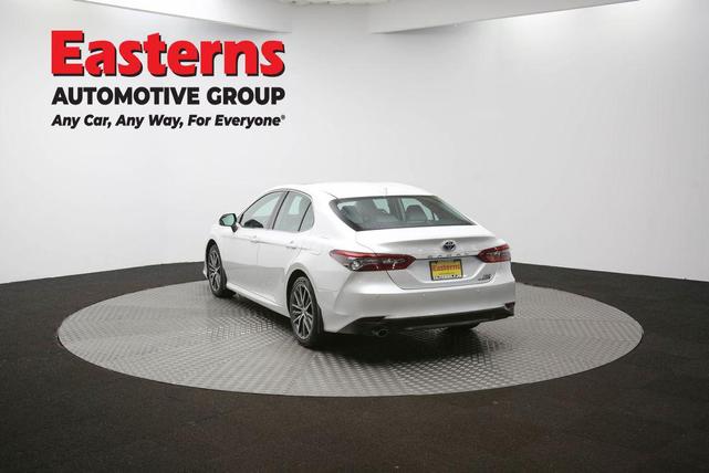 Photo of 2022 Wind Chill Pearl Toyota Camry Hybrid