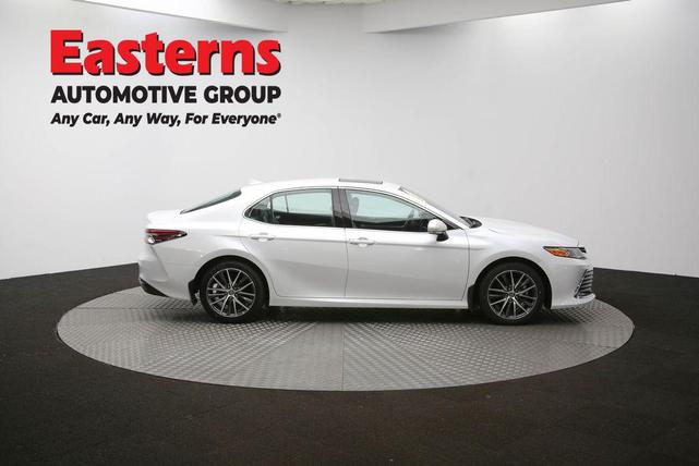 Photo of 2022 Wind Chill Pearl Toyota Camry Hybrid