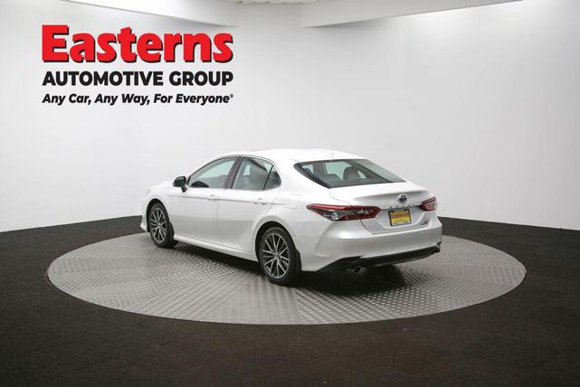 Photo of 2022 Wind Chill Pearl Toyota Camry Hybrid