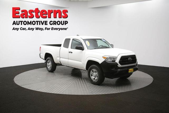 Photo of 2021 Super White Toyota Tacoma