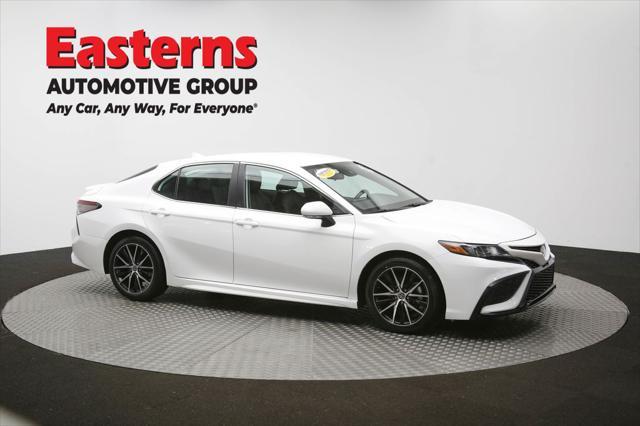 Photo of 2023 Ice Cap Toyota Camry