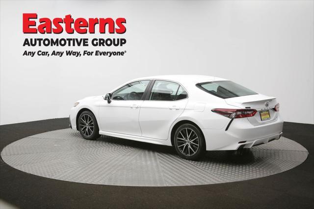 Photo of 2023 Ice Cap Toyota Camry