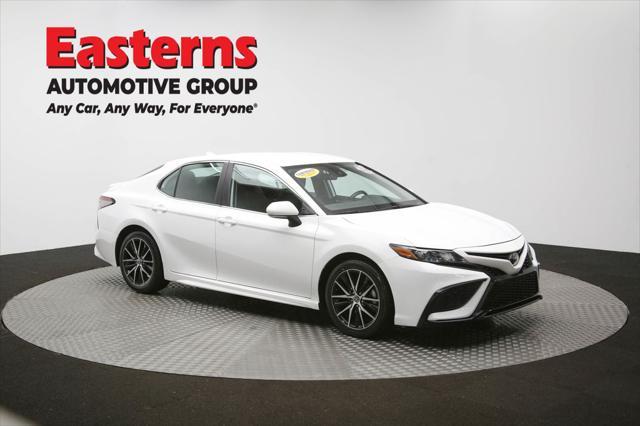 Photo of 2023 Ice Cap Toyota Camry